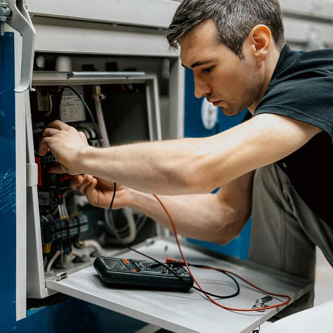 Repairing and Maintaining Commercial Electrical Systems