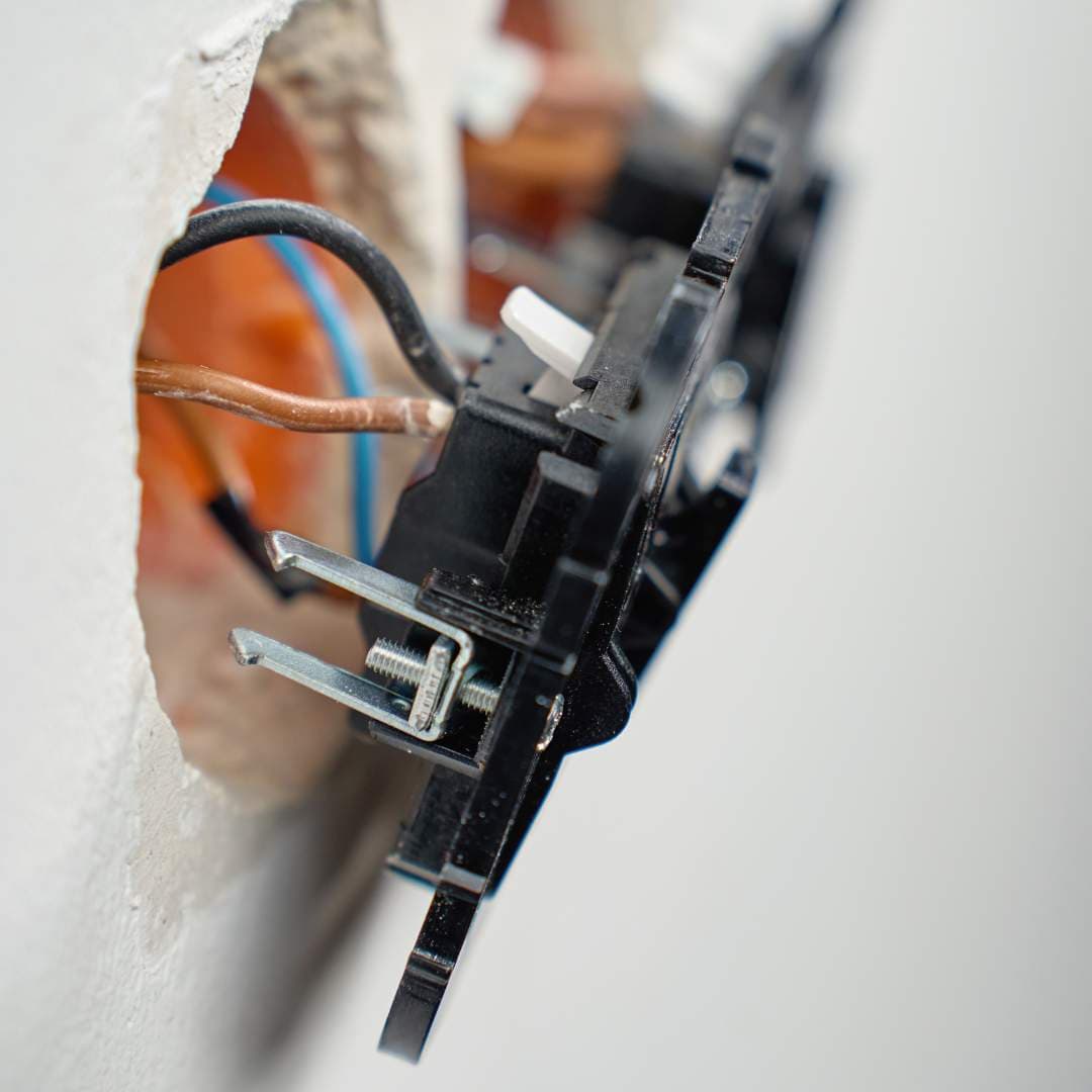 Diagnosing and Repairing Residential Electrical Issues